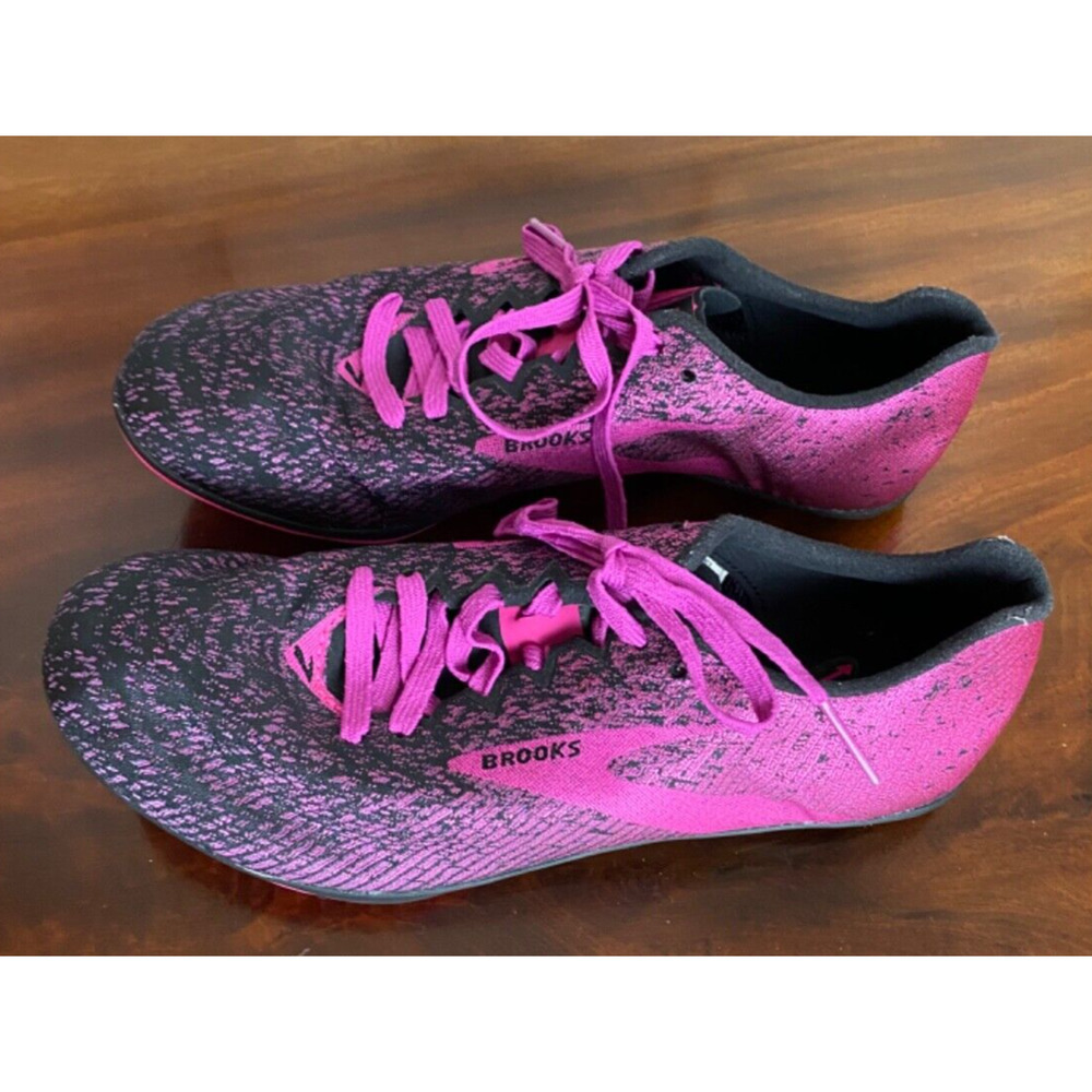 Brooks Mach 19 Women's Size 7 B Spikeless Running Shoes 1203111B063 Pink